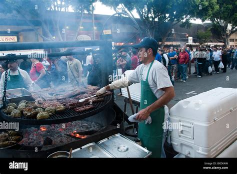 San luis obispo farmers market thursday hi-res stock photography and ...