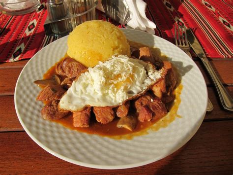 The Wandering Aengus: Romanian Food