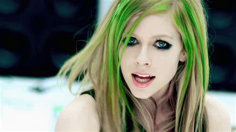 Smile - Music Video HD - Avril Lavigne Photo (22213419) - Fanpop