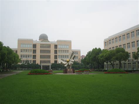 Shanghai Weiyu High School - Read our review