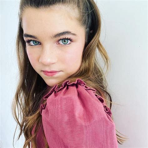 Raegan Revord Ethnicity, Age, Parents, Instagram, Net Worth - Starsgab