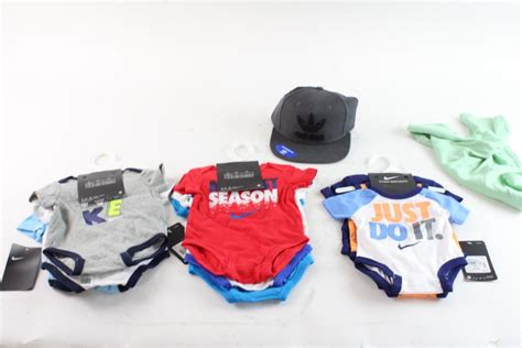 Nike Clothing, 3+ Pieces | Property Room