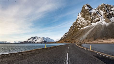 Driving in Iceland - Somewhere to Get Lost