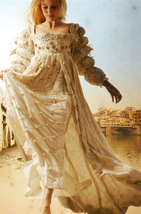 The Botticelli Secret by Marina Fiorato UK. Cover art ©Larry Rostant | Fashion, Renaissance ...