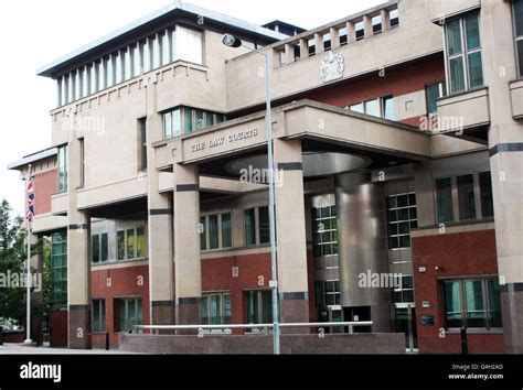 A general view of Sheffield Crown Court, Sheffield Stock Photo - Alamy