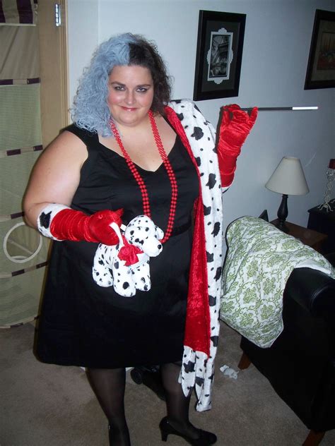 Cruella DeVille Costume – Sewing Projects | BurdaStyle.com