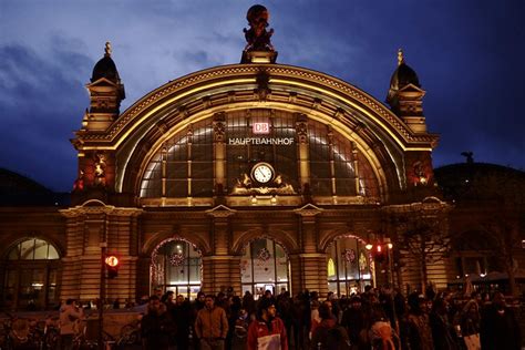 Frankfurt Hauptbahnhof at night - a photo on Flickriver