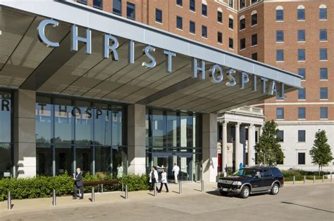 THE CHRIST HOSPITAL JOINT AND SPINE CENTER in Cincinnati, Ohio