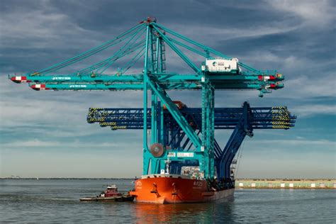 Largest cranes on East Coast arrive at Norfolk International Terminals | WAVY.com