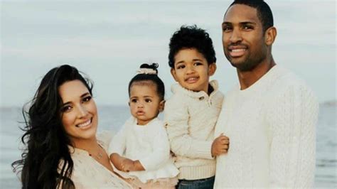 Amelia Vega & Al Horford announce they're pregnant with their third ...