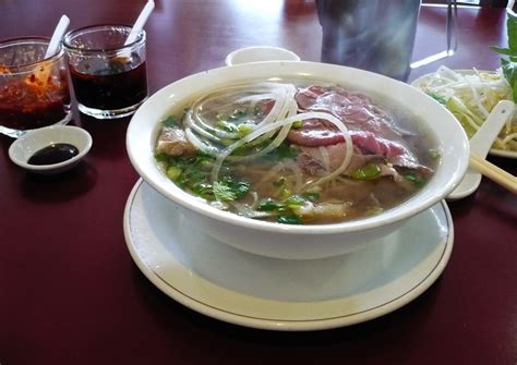 Pho Quyen Pho Dac Biet | Two kinds of chili oil , nice fresh… | Flickr