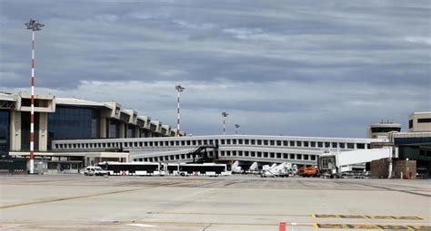 Milan's Malpensa Airport temporarily shut down by drone sighting -- Society's Child -- Sott.net