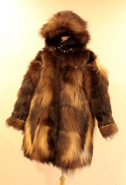 Wolverine fur parka via John Franklin Kaodloak | Fur, Coyote fur, Fur parka