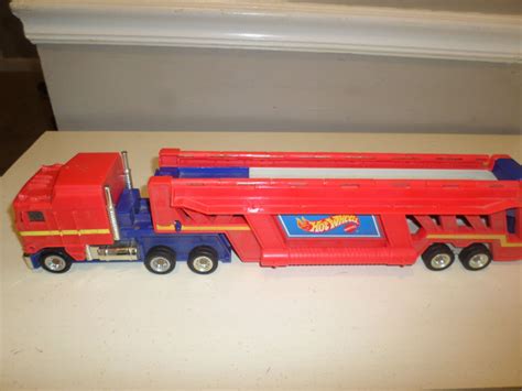 1986 mattel hot wheels semi truck car carrier transporter