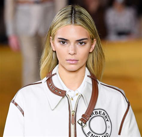 Kendall Jenner Shows Off Blonde Hair At Burberry Show — Pics ...