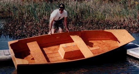How to build a rowboat plywood