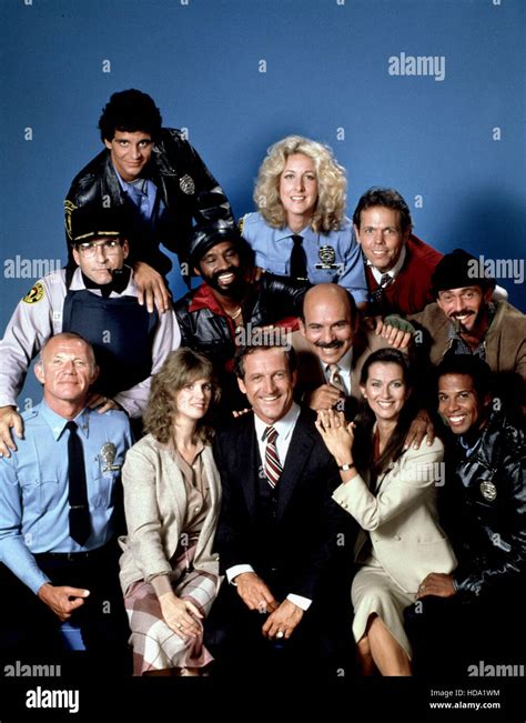 HILL STREET BLUES, cast portrait, 1981-87. © NBC / Courtesy: Everett ...