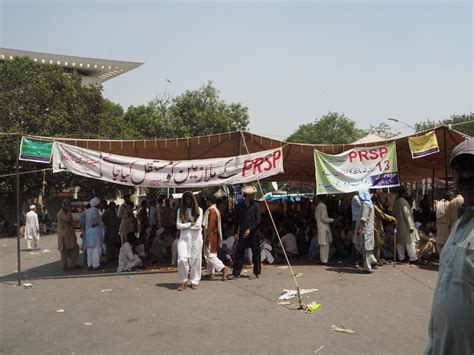 Pakistan: Protests continue despite high temperatures | Pakistan | Asia