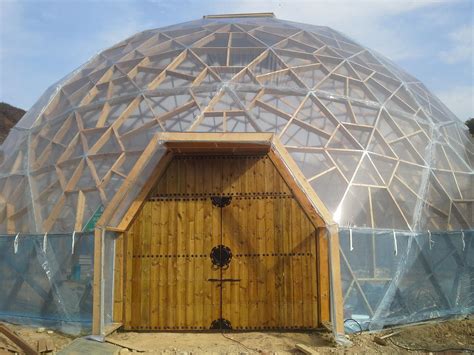 Geodesic Dome - Greenhouse | 작은 집, 지오데식 돔, 인테리어 아이디어