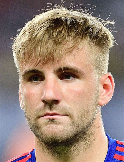 Luke Shaw Injury / Luke Shaw 'nearly lost leg' and considered quitting ...