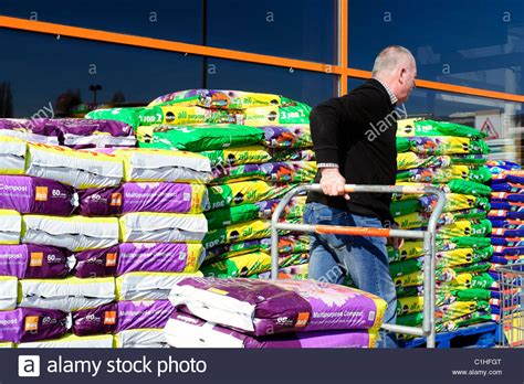 Bags Of Compost Stock Photos & Bags Of Compost Stock Images - Alamy