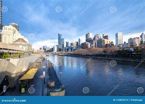 Melbourne CBD Skyline editorial stock image. Image of melbourne - 125853314