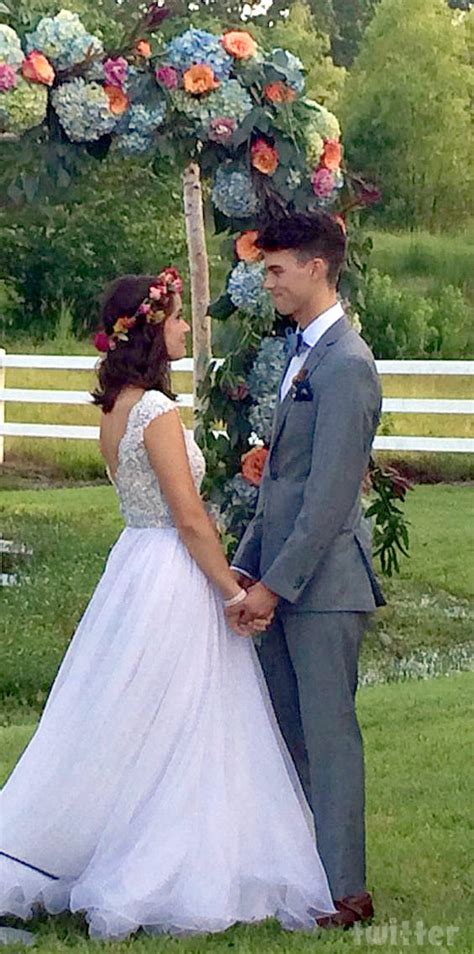 WEDDING PHOTOS Duck Dynasty's John Luke marries Mary Kate - starcasm.net