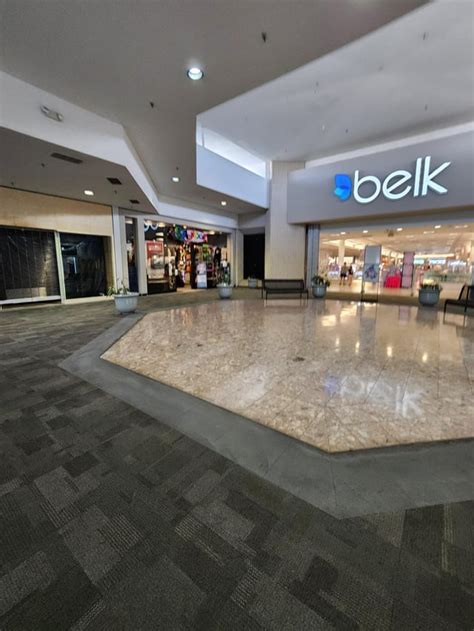 Albany Mall, Albany, GA 4/17/24 : r/deadmalls