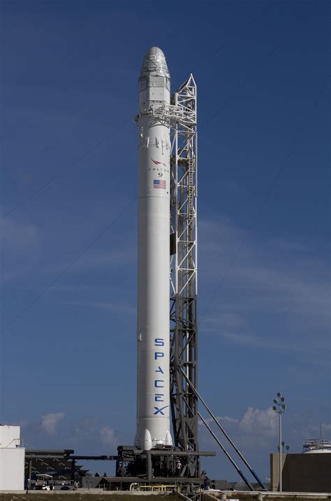 SpaceX Falcon 9 Set for Critical Engine Test Firing on Monday, April 30 - Universe Today