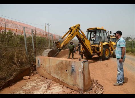 Israel-Lebanon Border: Israel Begins Building Security Wall At Border ...