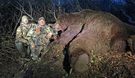 Chris Cammack's World Record Brown Bear - Bowhunter