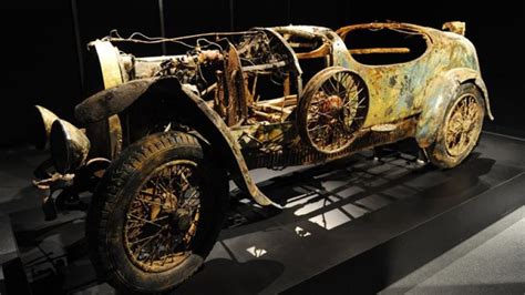 Este Bugatti Type 22 Brescia Roadster pasó 75 años sumergido en un lago italiano