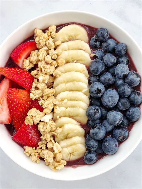 How to Make a Vegan Acai Bowl (Easy Homemade Recipe!)