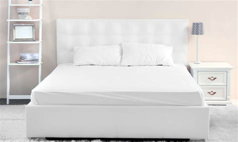 6 Stunning White Colour Bed Designs | DesignCafe