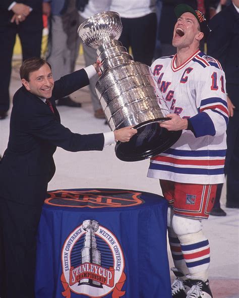 Mark Messier is all smiles as he accepts the 1994... - SI Photo Blog