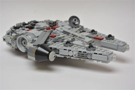 Pierre MiniBricks | Lego star wars mini, Lego star wars, Millennium falcon lego