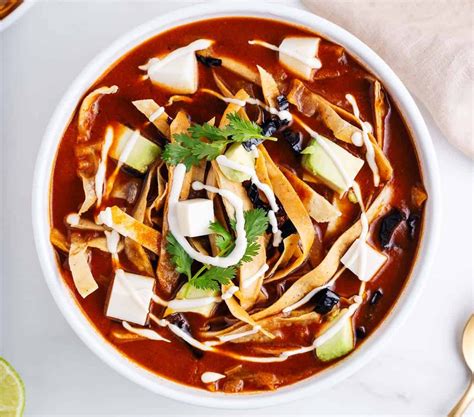 Sopa de Tortilla (Tortilla Soup) [Vegan] - One Green Planet