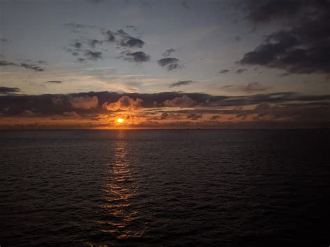 wallpaper sea, horizon, clouds, sun, sunset, dark HD : Widescreen ...