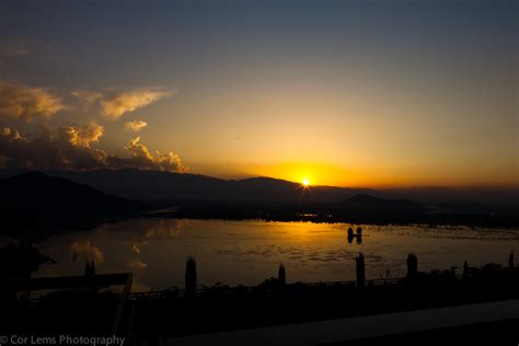 Sunset view over Dal Lake at the Vivanta by Taj hotel look… | Flickr