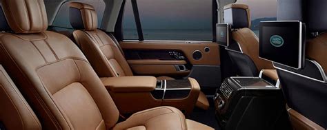 2020 Land Rover Range Rover Interior Features | Range Rover Capacity