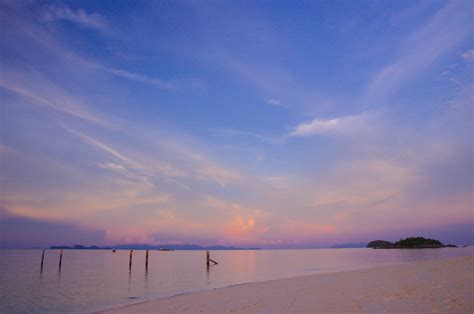 Sunrise Beach, Koh Lipe, Thailand | Sunset "Magic hour" time… | Flickr