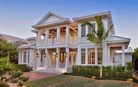 Mesmerizing Southern Colonial House Exterior Designs