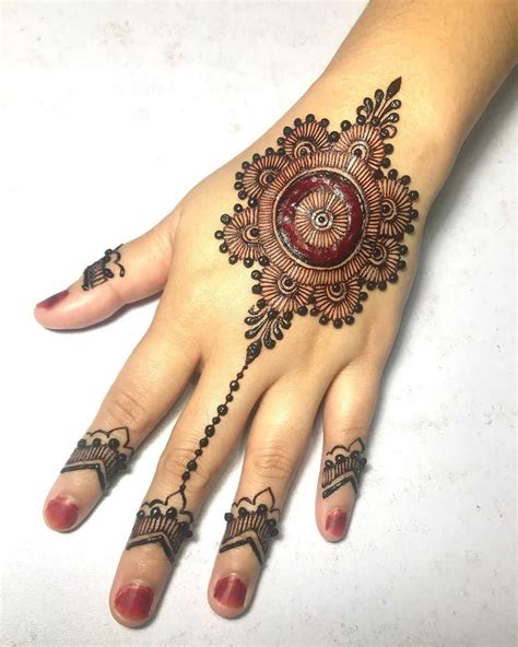 14+ Hariyali Teej Mehndi Designs To Try | Latest Hariyali Teej Mehndi ...