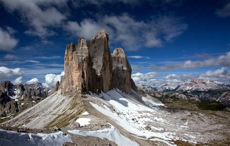 Tourist Guide To Tre Cime di Lavaredo Italy - XciteFun.net