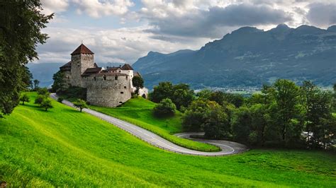 Vaduz Castle, Liechtenstein - Free Nature Pictures