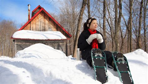 5 reasons to try snowshoeing - Cottage Life