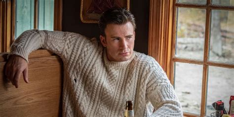 Why Chris Evans Can No Longer Wear Cable Knit Sweaters After Doing Knives Out | Cinemablend