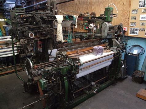 File:Masson Mills WTM 12b Power Loom 5888.JPG - Wikimedia Commons