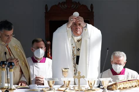 Catholics need better understanding of the Mass, pope says | National ...