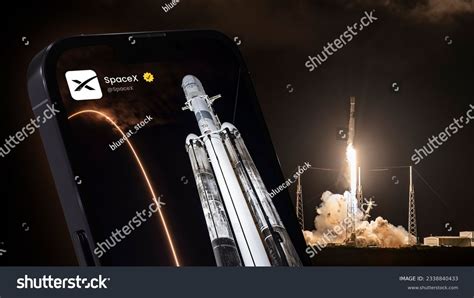 Spacex Headquarters: Over 8 Royalty-Free Licensable Stock Illustrations ...